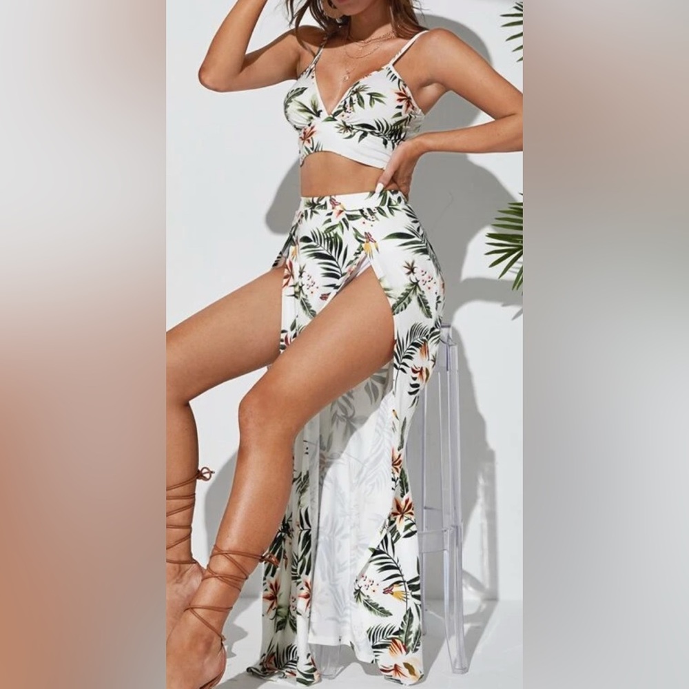 SHEIN White Tropical Print Skirt - Picture 3 of 4